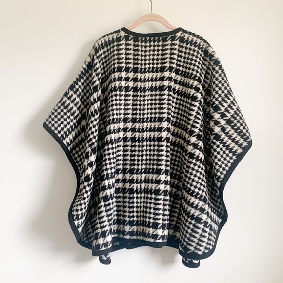 Talbots Houndstooth Cape Poncho - Picture 7 of 9